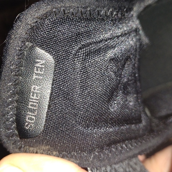 Nike LeBron James Soldier 10 GS 'Black Metallic Dark Grey'- Size 12 - Picture 6 of 6